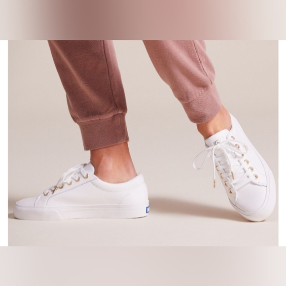 💙🤍Keds Jump Kick Leather Sneaker🤍💙 white with blue laces - Picture 2 of 5